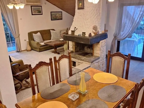 Izdavanje: Trosoban stan 120 m² – Bečići, Budva — fotografija 10