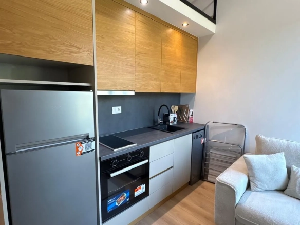 Namještena garsonjera loft tipa u novoj zgradi, Tivat — fotografija 8
