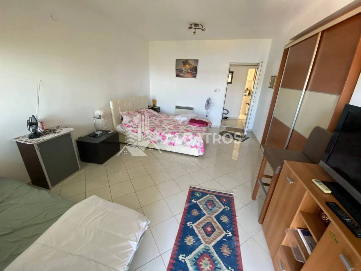 Jednosoban-stan-sa-terasom-i-pogledom-na-more-Ratac-Bar-2 Izdavanje: Jednosoban stan 54 m² – Ratac, Bar — fotografija 3