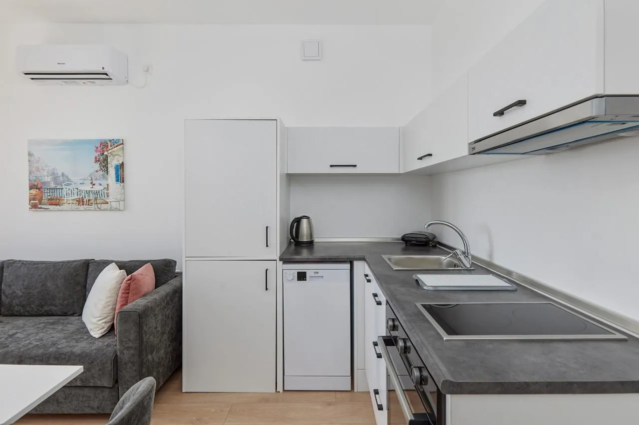 Jednosoban-stan-u-Adriatic-Heightsu-Kavac-Kotor-8 Jednosoban stan 24 m² – Kavač, Kotor — fotografija 9