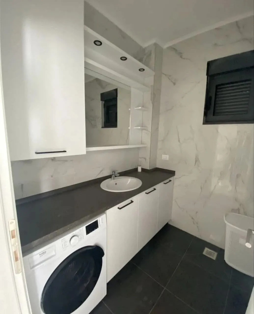 Dvosoban-stan-sa-pogledom-na-more-Mazina-Tivat-1 Dvosoban stan 80 m² – Mažina, Tivat — fotografija 2