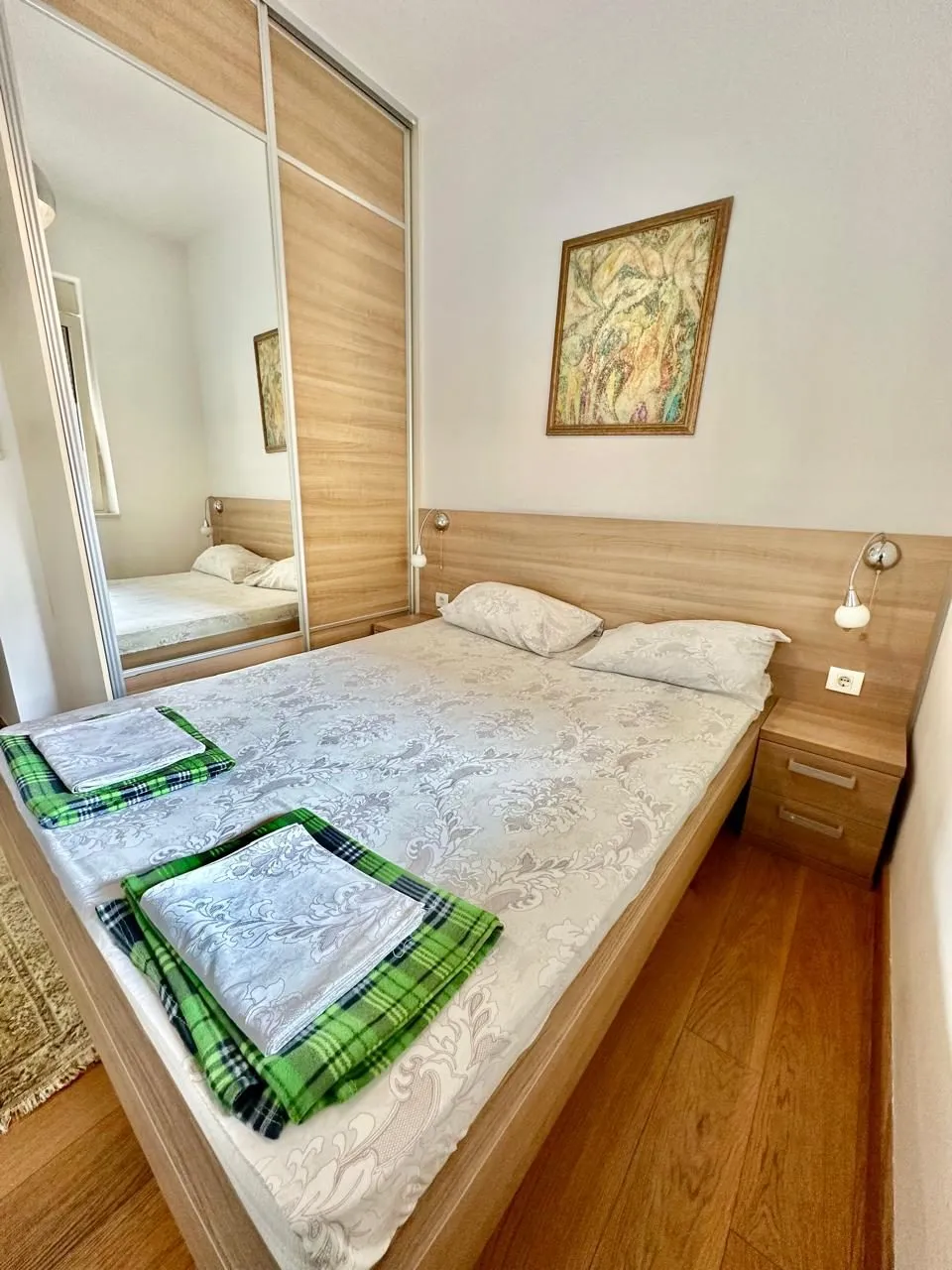 Jednosoban-stan-sa-terasom-i-pogledom-na-more-Budva-10 Izdavanje: Jednosoban stan – Budva — fotografija 11