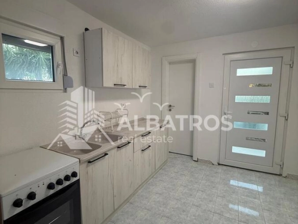 Izdavanje: Jednosoban stan 50 m² – Sutomore, Bar — fotografija 3