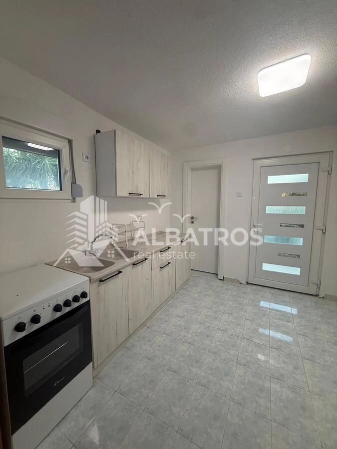 Izdavanje: Jednosoban stan 50 m² – Sutomore, Bar — fotografija 3