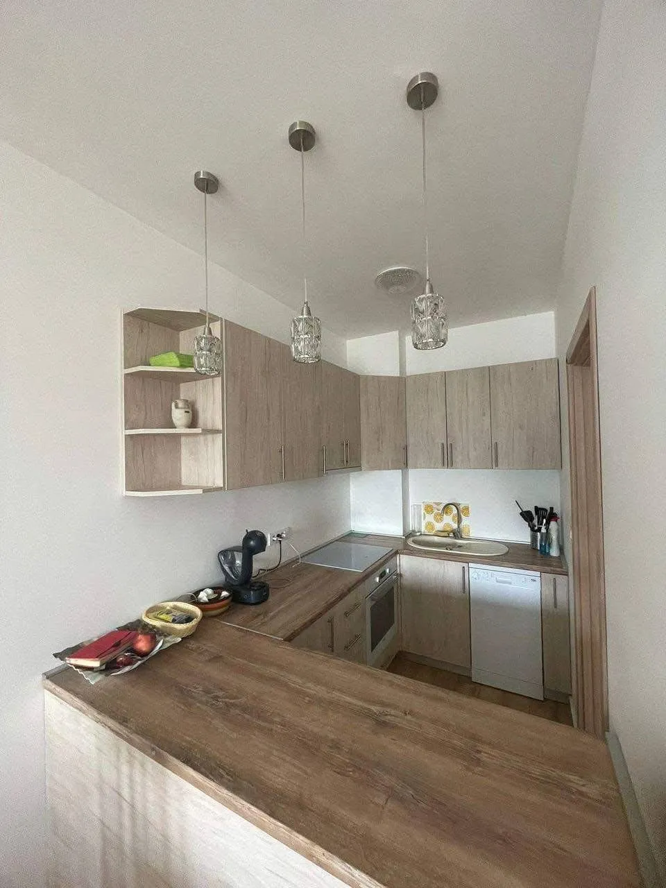 Jednosoban-stan-sa-pogledom-na-more-Budva-5 Izdavanje: Jednosoban stan 47 m² – Budva — fotografija 6