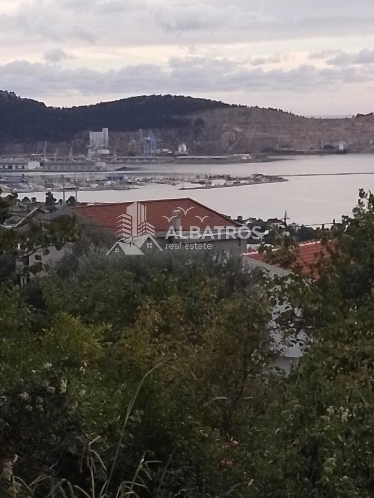 Urbanizovan plac sa pogledom na more, Šušanj, Bar — fotografija 6