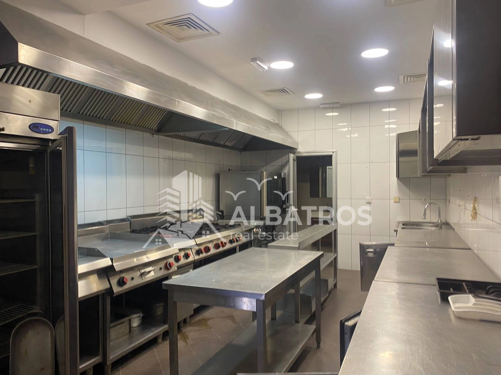 Poslovni prostor 299 m² – Bar — fotografija 14