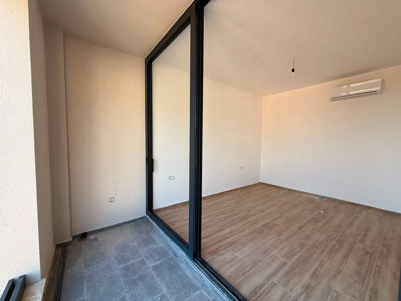 Jednosoban-stan-sa-pogledom-na-more-u-Becicima-Budva-3 Jednosoban stan 50 m² – Bečići, Budva — fotografija 4