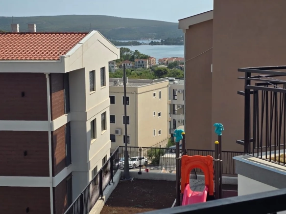 Dvosoban stan 70 m² – Tivat — fotografija 5