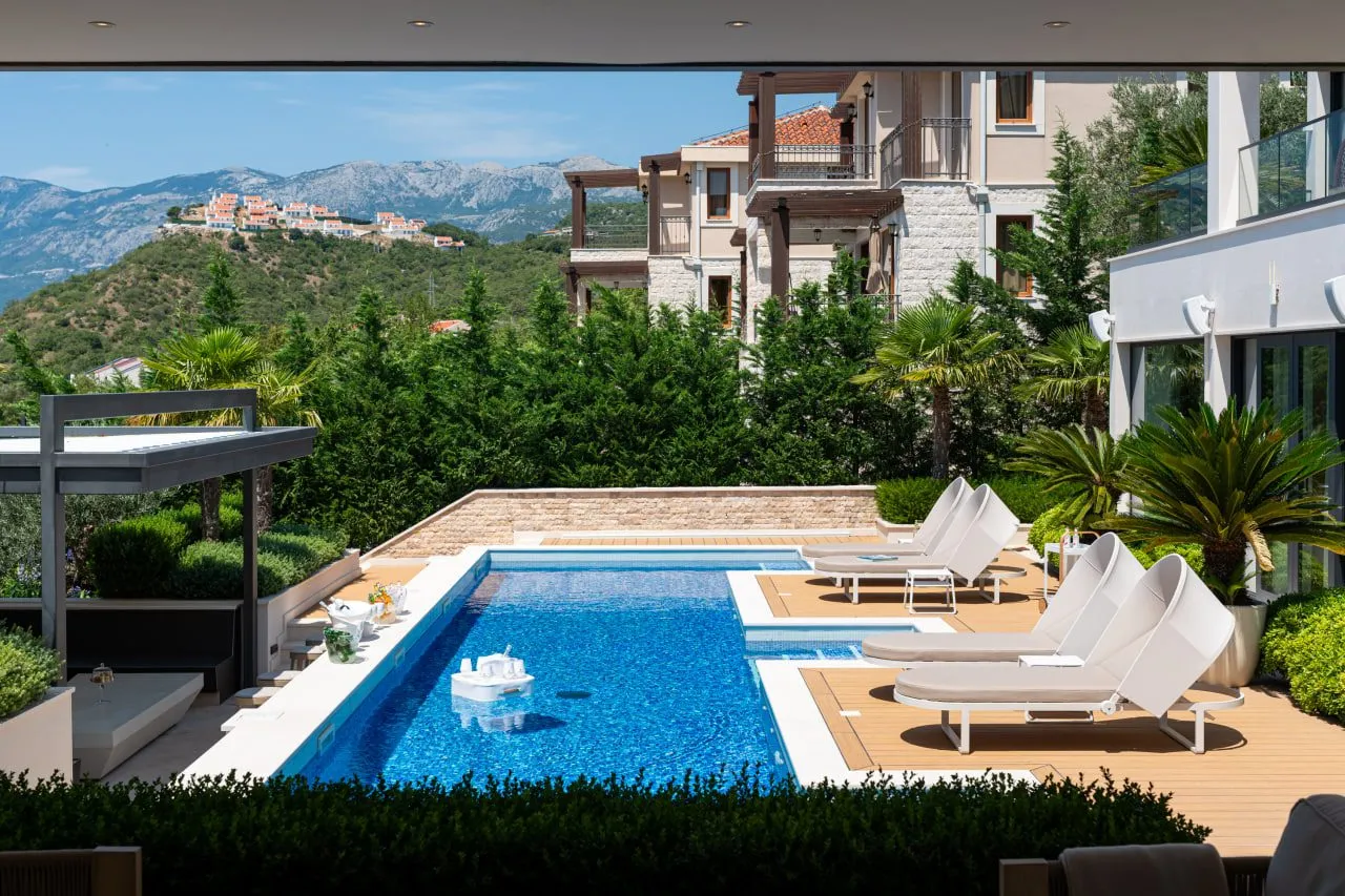 Kuća 400 m² – Blizikuće, Budva — fotografija 8