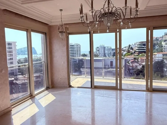 Trosoban stan 326 m² – Gospoština, Budva — fotografija 6