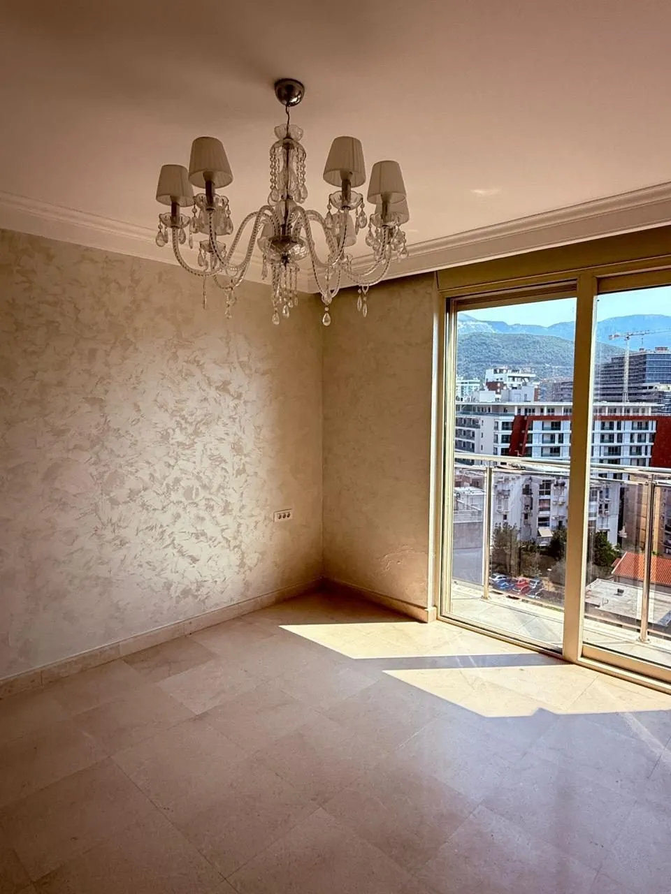Trosoban-penthaus-sa-bazenom-Gospostina-Budva-12 Trosoban stan 326 m² – Gospoština, Budva — fotografija 13