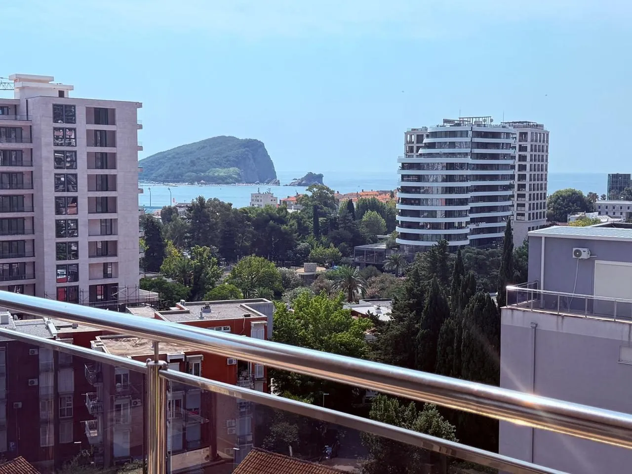 Trosoban-penthaus-sa-bazenom-Gospostina-Budva-19 Trosoban stan 326 m² – Gospoština, Budva — fotografija 20