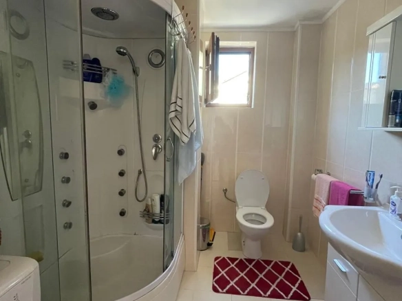 Dvosoban stan 86 m² – Podkošljun, Budva — fotografija 10