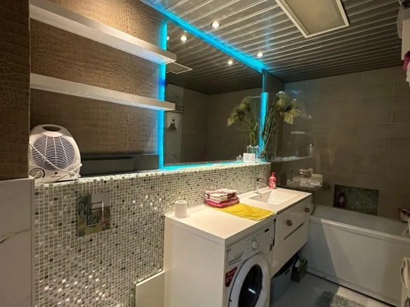 Trosoban stan 104 m² – Budva — fotografija 20