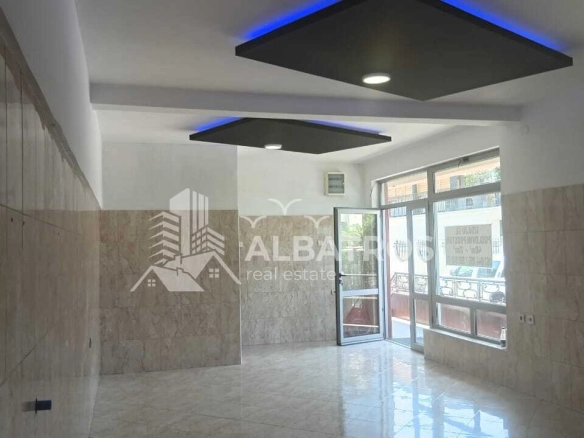 Poslovni prostor 40 m² na Reni