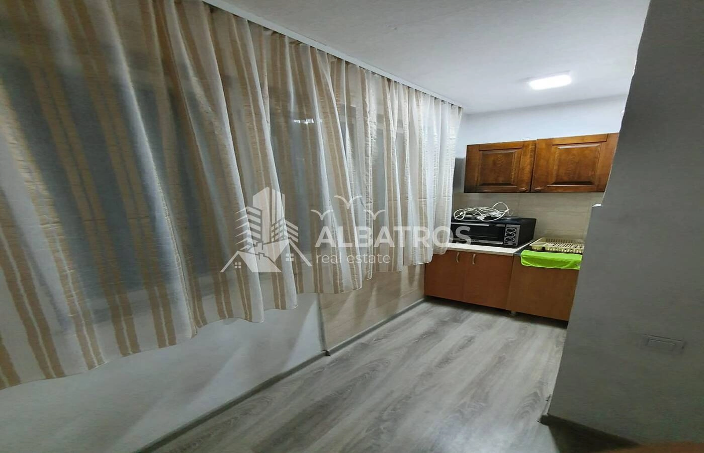 Garsonjera 31 m² u zgradi starije gradnje, Bar — fotografija 7