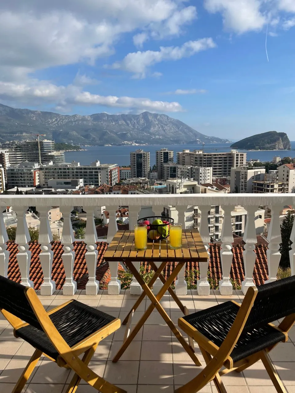 Dvosoban-stan-s-pogledom-na-more-Babin-Do-Budva Dvosoban stan s pogledom na more