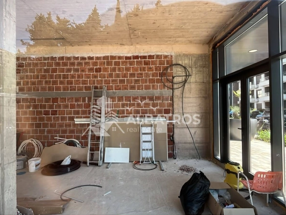 Izdavanje: Poslovni prostor 55 m² – Šušanj, Bar — fotografija 2