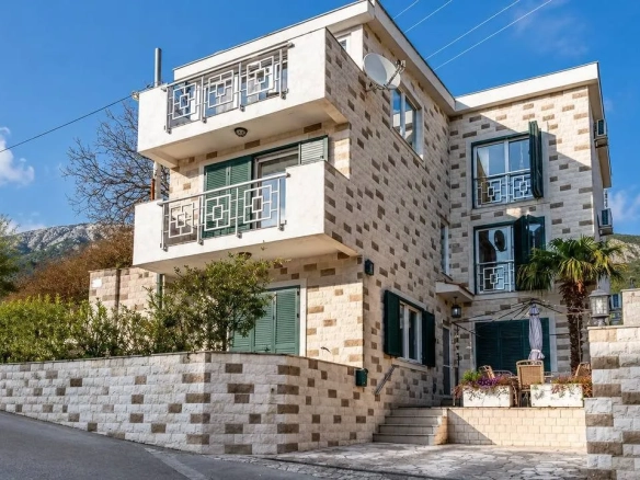Kuća 200 m² – Bečići, Budva — fotografija 9