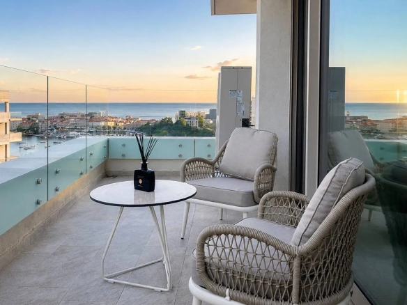 Trosoban stan 142 m² – Budva — fotografija 3
