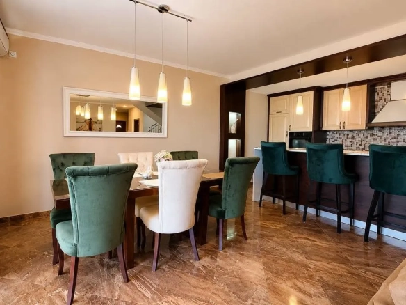 Kuća 240 m² – Šušanj, Bar — fotografija 4