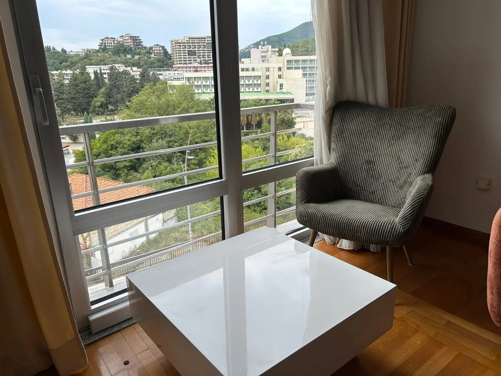 Dvosoban-stan-sa-pogledom-na-more-Becici-Budva-5 Dvosoban stan 87 m² – Bečići, Budva — fotografija 6