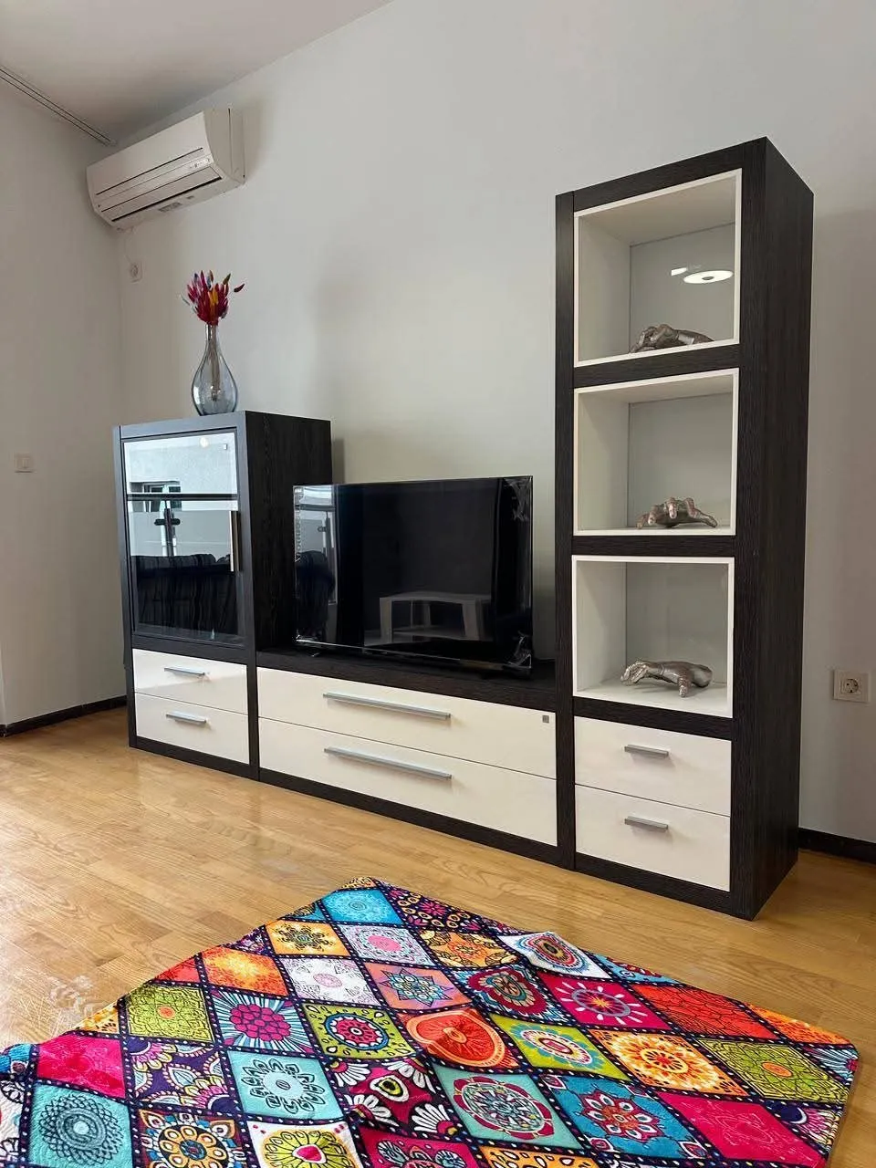 Trosoban-stan-sa-pogledom-na-more-Budva-9 Trosoban stan 89 m² – Gospoština, Budva — fotografija 10
