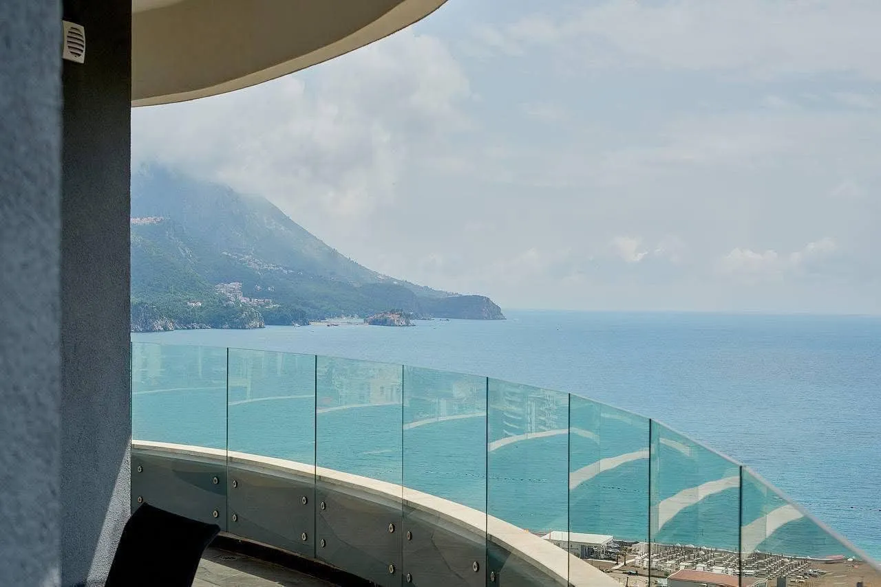 Dvosoban-stan-s-pogledom-na-more-u-Becicima-Budva Dvosoban stan s pogledom na more u Bečićima