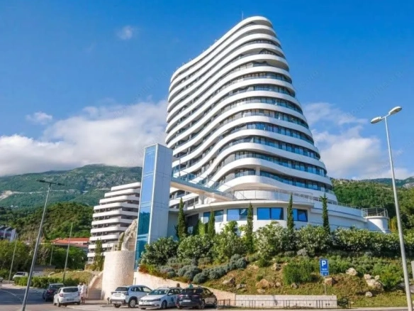 Dvosoban stan 115 m² – Bečići, Budva — fotografija 7