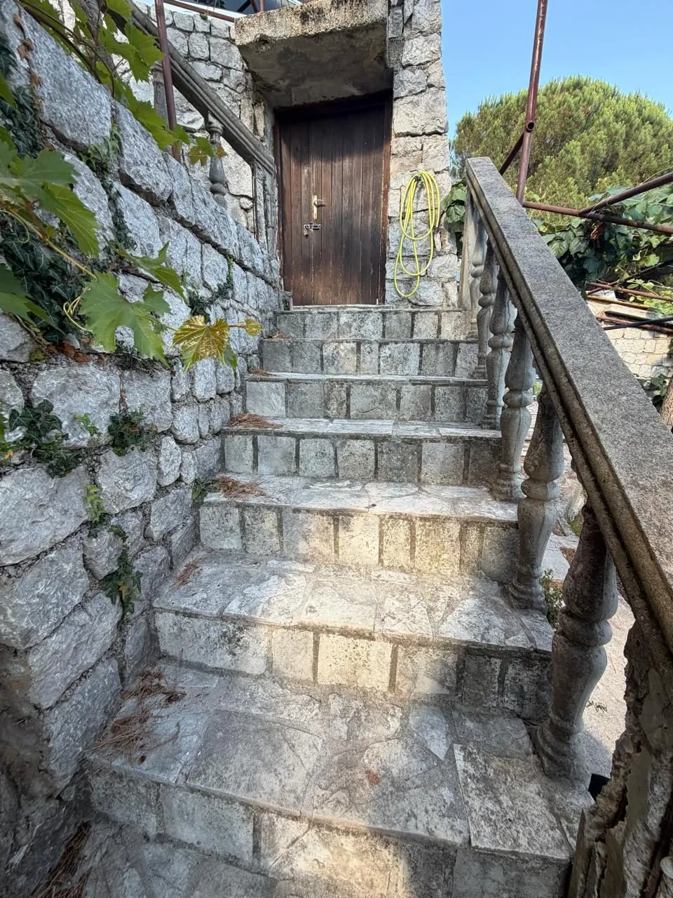 Kamena-kuca-sa-pogledom-na-more-Markovici-Budva-9 Kuća 210 m² – Markovići, Budva — fotografija 10