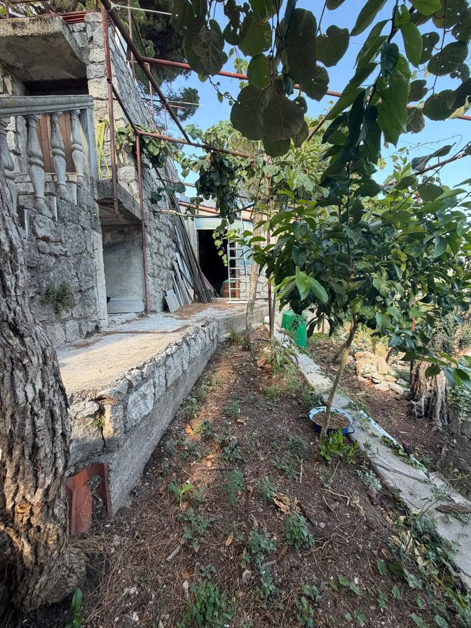 Kamena-kuca-sa-pogledom-na-more-Markovici-Budva-10 Kuća 210 m² – Markovići, Budva — fotografija 11