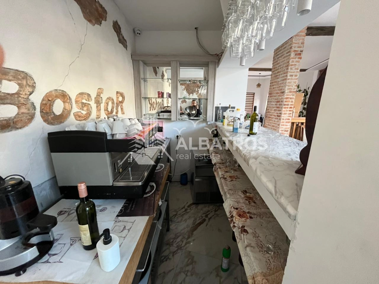 Izdavanje: Poslovni prostor 120 m² – Dobra Voda, Bar — fotografija 2