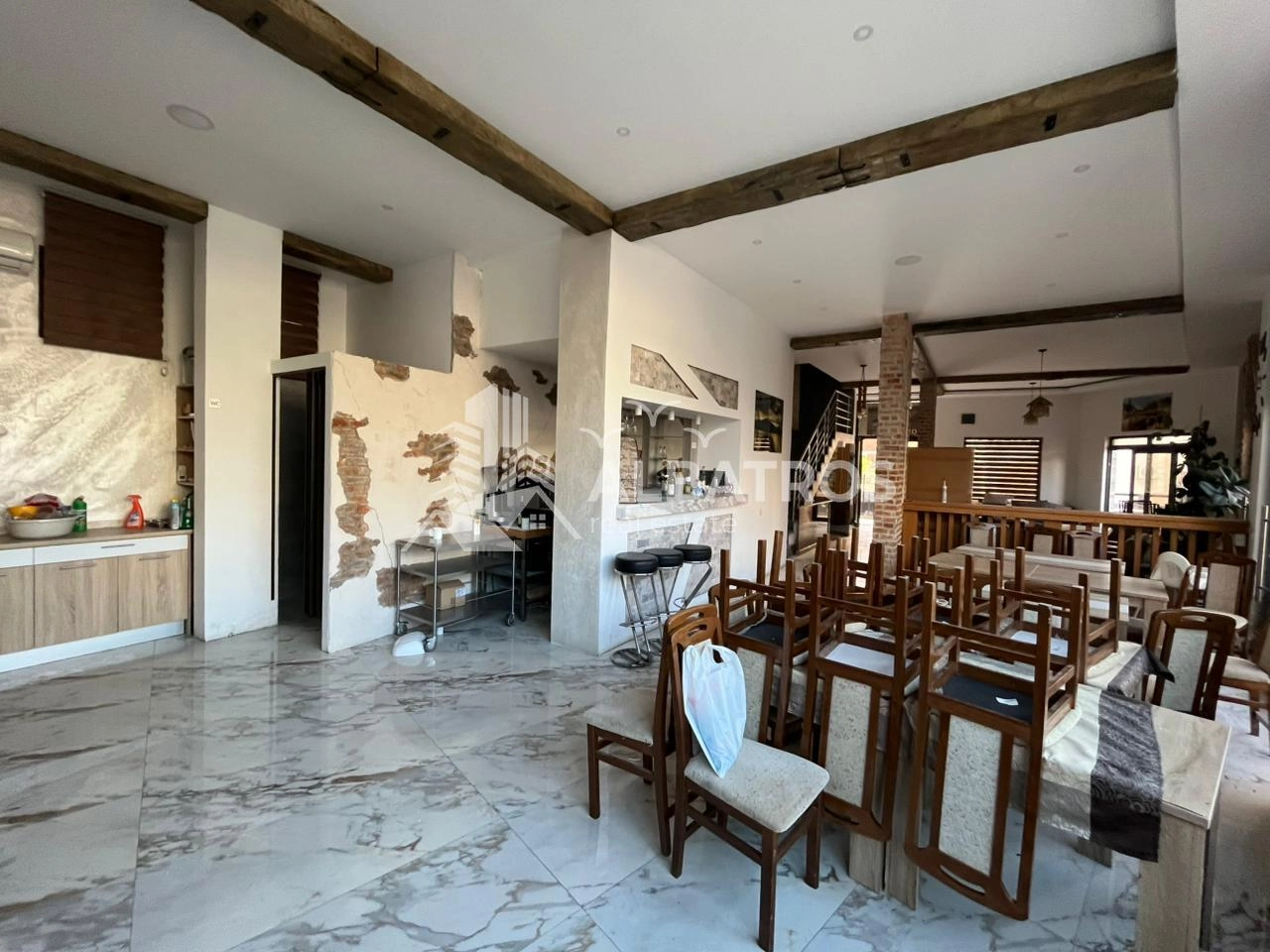 Izdavanje: Poslovni prostor 120 m² – Dobra Voda, Bar — fotografija 3