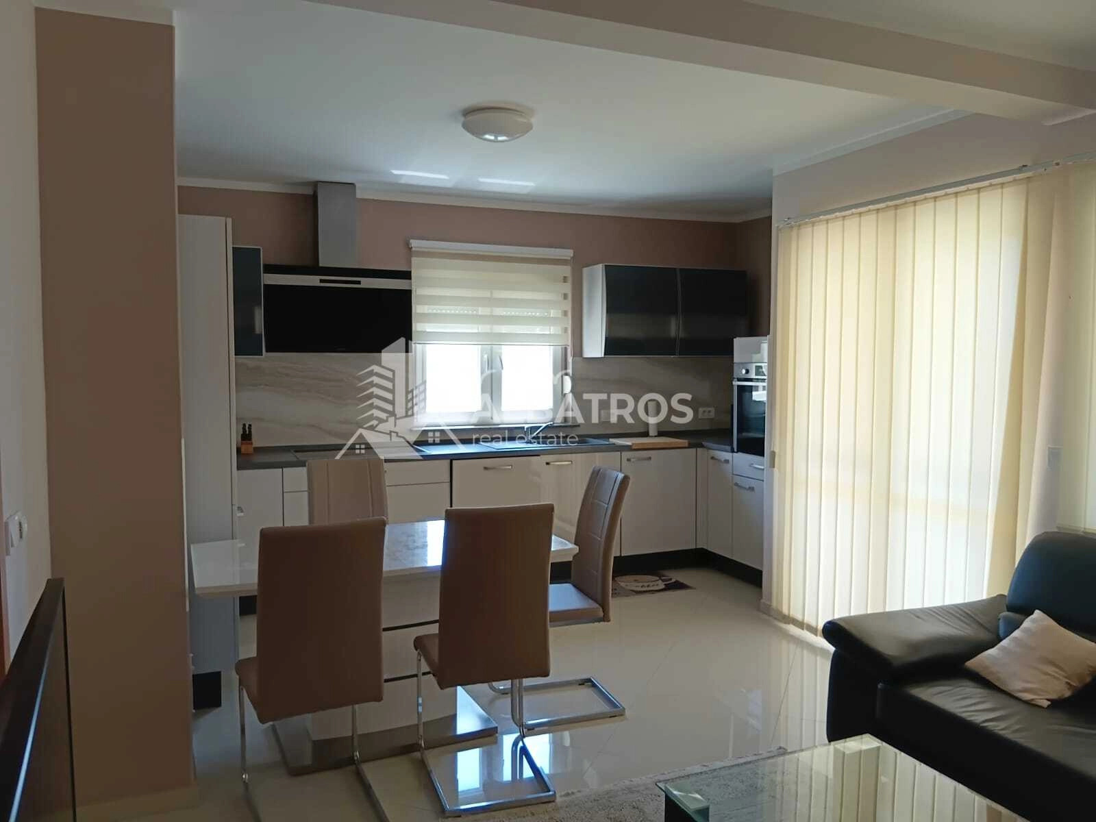 Dvosoban-stan-sa-terasom-u-naselju-Rena-Bar-2 Izdavanje: Dvosoban stan 90 m² – Rena, Bar — fotografija 3