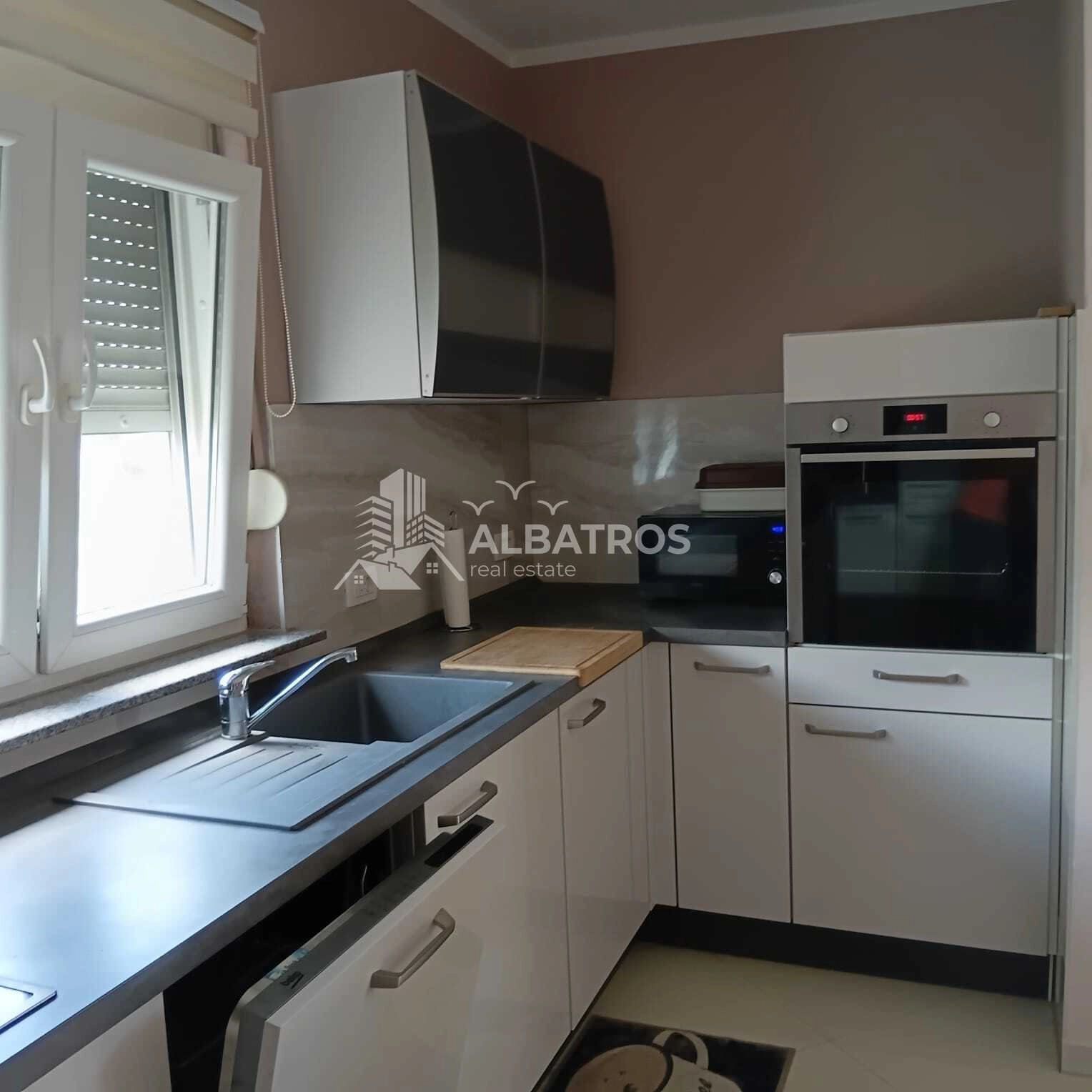 Dvosoban-stan-sa-terasom-u-naselju-Rena-Bar-4 Izdavanje: Dvosoban stan 90 m² – Rena, Bar — fotografija 5