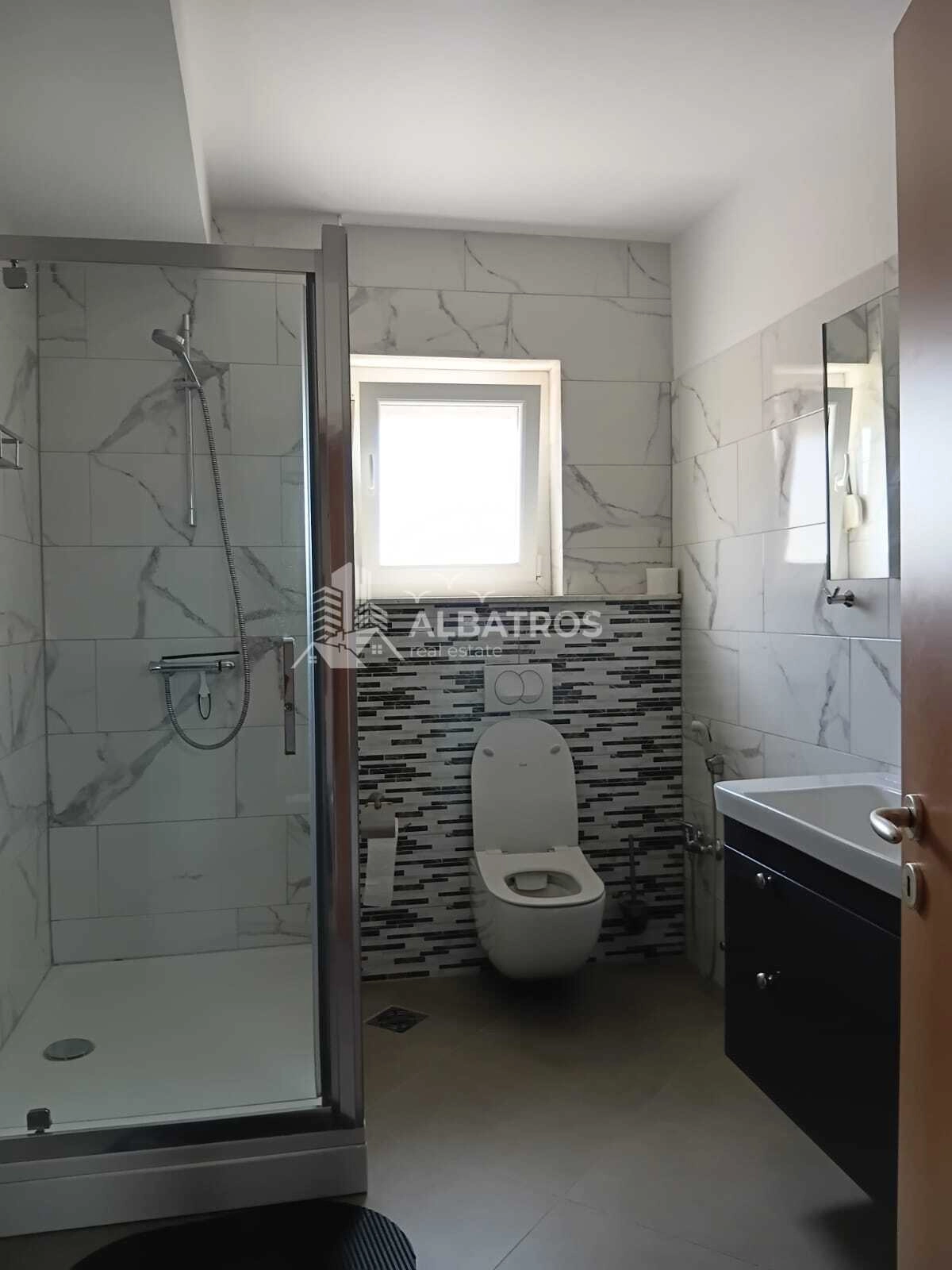 Dvosoban-stan-sa-terasom-u-naselju-Rena-Bar-10 Izdavanje: Dvosoban stan 90 m² – Rena, Bar — fotografija 11