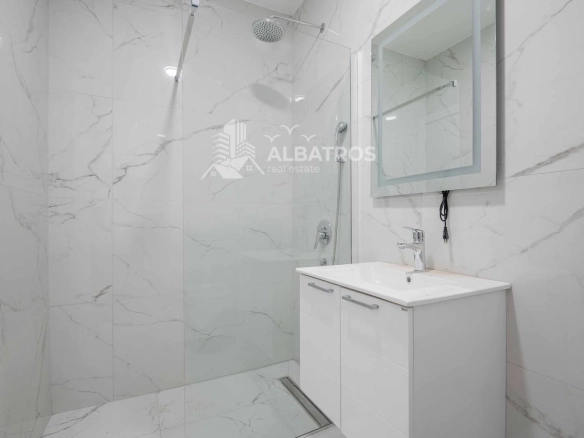 Dvosoban stan 65 m² – Bar — fotografija 10