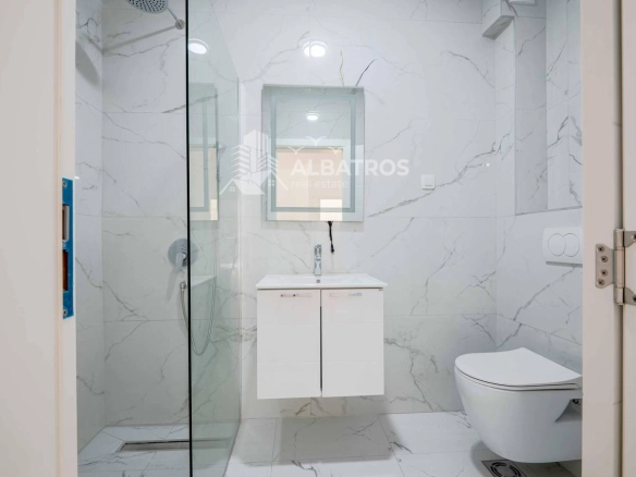 Dvosoban stan 65 m² – Bar — fotografija 11