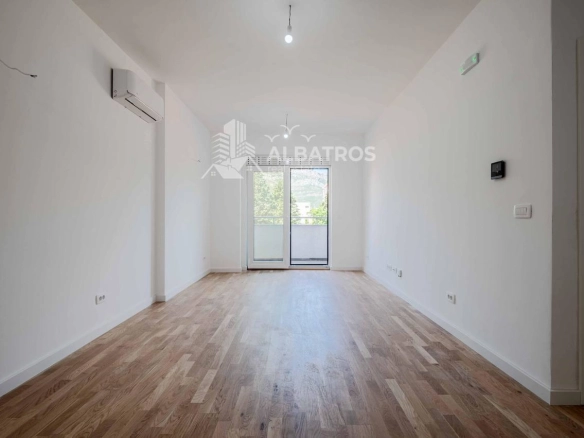 Dvosoban stan 65 m² – Bar — fotografija 13