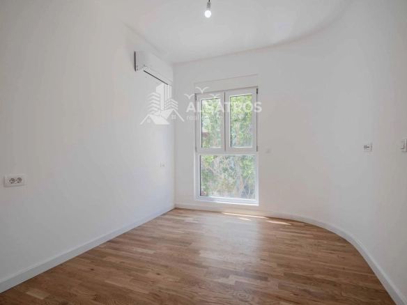 Dvosoban stan 65 m² – Bar — fotografija 17