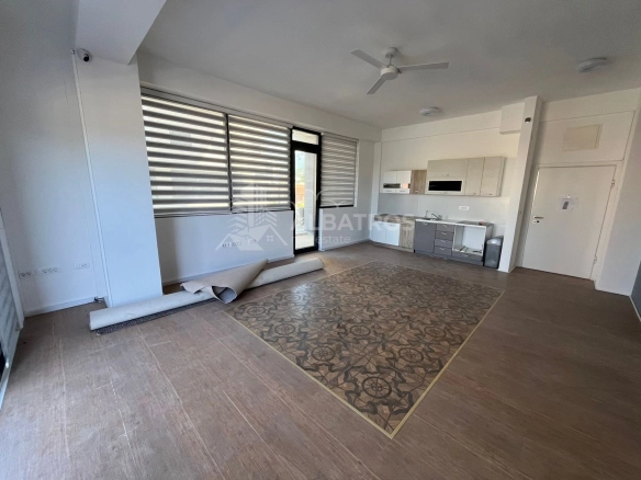Izdavanje: Poslovni prostor 83 m² – Bar — fotografija 2