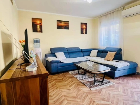 Jednosoban stan u Sutomoru