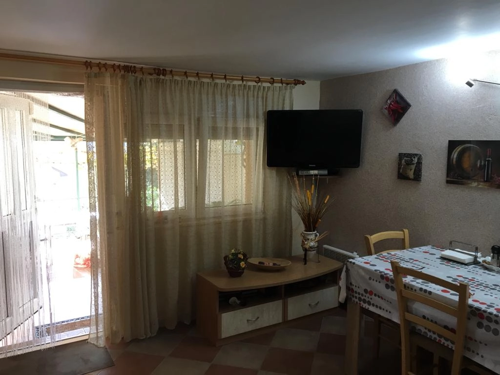 Kuca-sa-pogledom-na-more-u-naselju-Kunje-Bar-1 Kuća 122 m² – Bar — fotografija 2