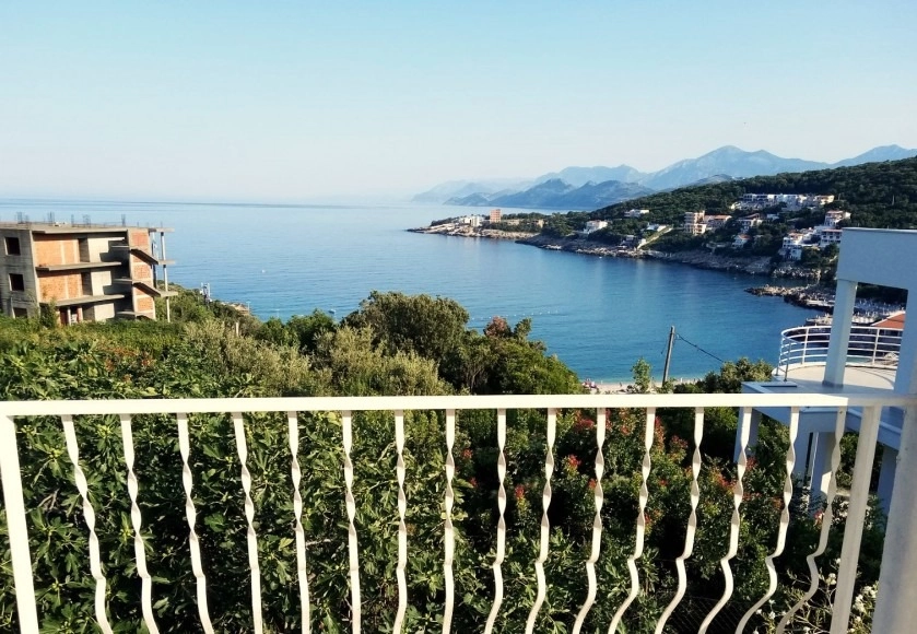 Kuca-sa-pogledom-na-more-u-Utjehi-Bar Kuća sa pogledom na more u Utjehi
