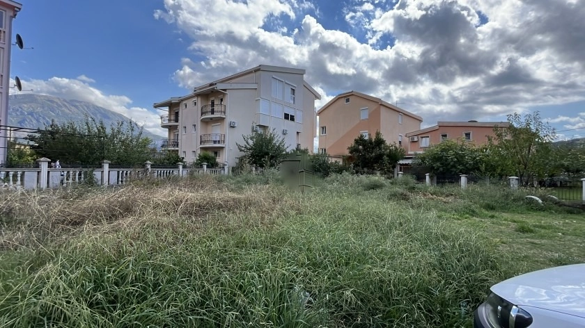 Građevinski plac u naselju Topolica 4