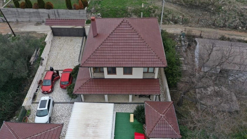 Kuca-sa-zatvorenim-bazenom-na-Susnju-Bar Kuća sa zatvorenim bazenom na Šušnju