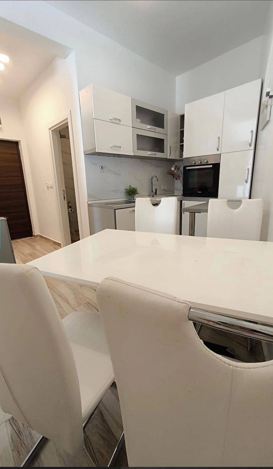 Garsonjera-u-novom-kompleksu-u-Becicima-Budva-9 Garsonjera 35 m² – Bečići, Budva — fotografija 10