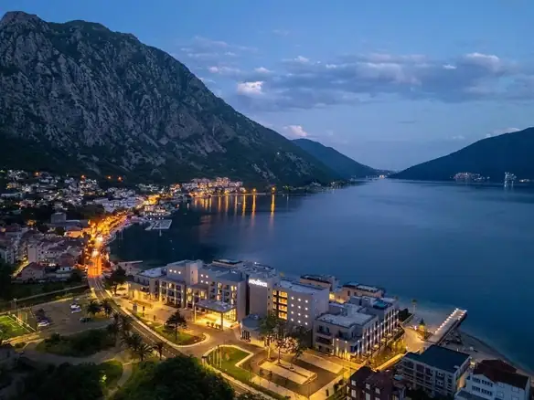 Trosoban stan 182 m² – Risan, Kotor — fotografija 3