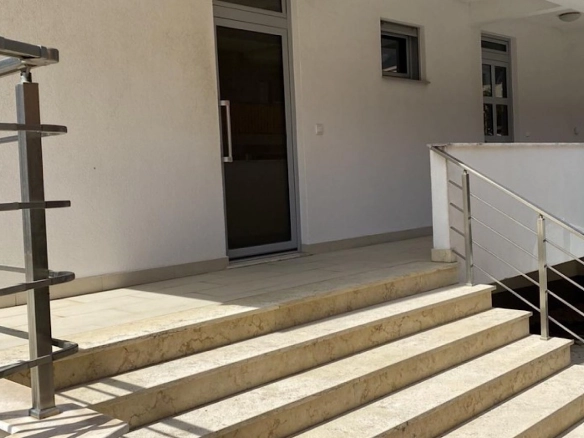 Poslovni prostor 53 m² – Dobra Voda, Bar — fotografija 6